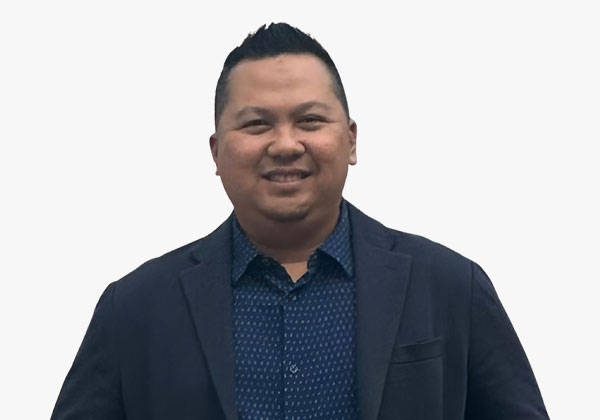Machmud Fahmi  Direktur/Director